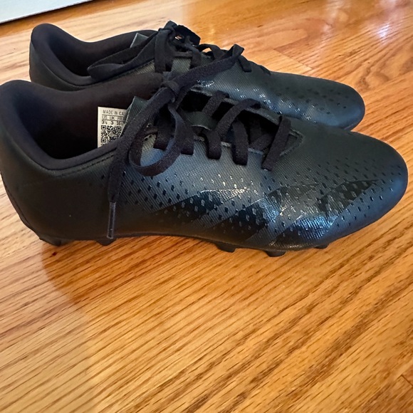 Youth Adidas Predator Soccer Cleats size 3.5 - Picture 3 of 6